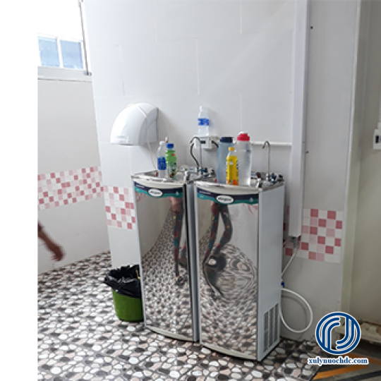 MÁY NƯỚC UỐNG NÓNG LẠNH CHO CNV